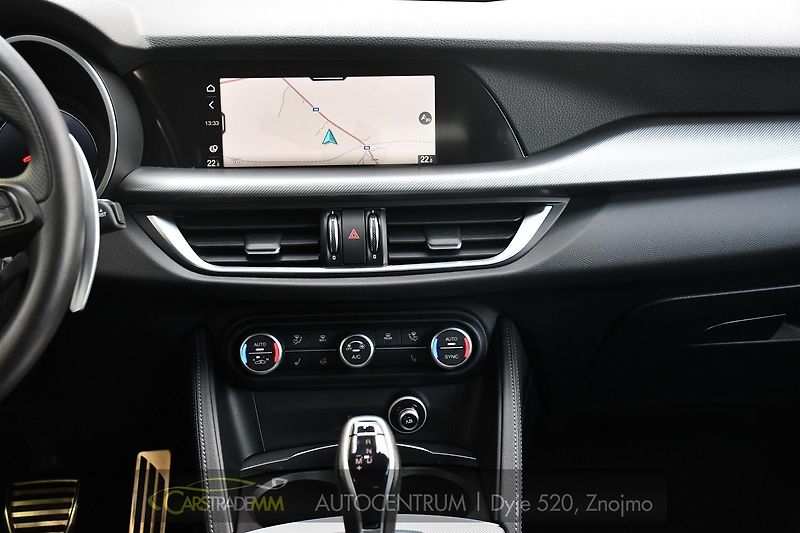 Alfa Romeo Stelvio 2.0T 16V 206kW VELOCE AT8 Q4 - fotka 8 z 44