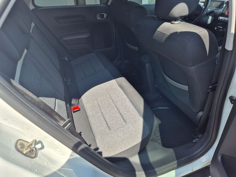 Citroën C4 Cactus 1.2 81kW Shine - AUTOMAT - fotka 24 z 26