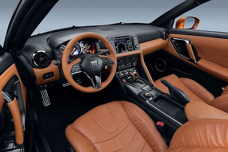 Nissan GT-R.