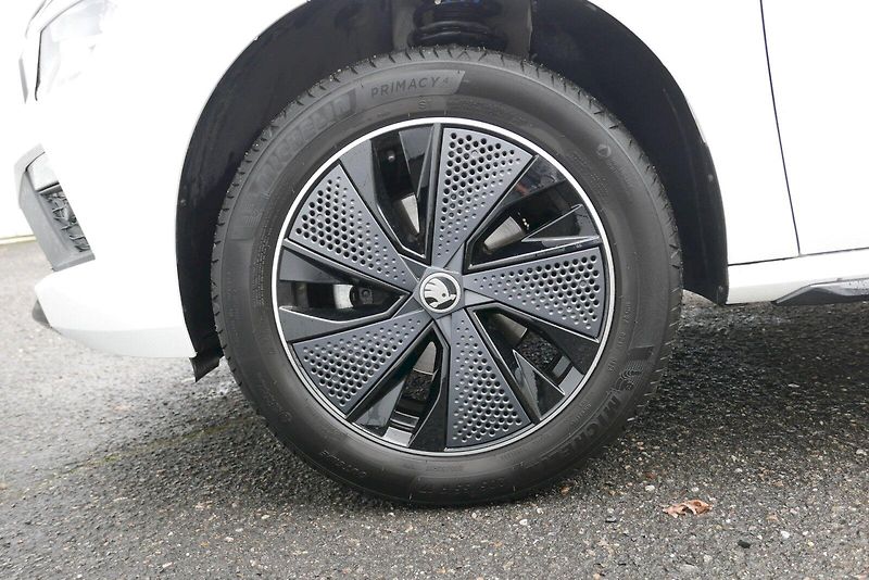 Škoda Kamiq (2025) 1.0 TSI 85 kW M6° Monte Carlo - fotka 29 z 30