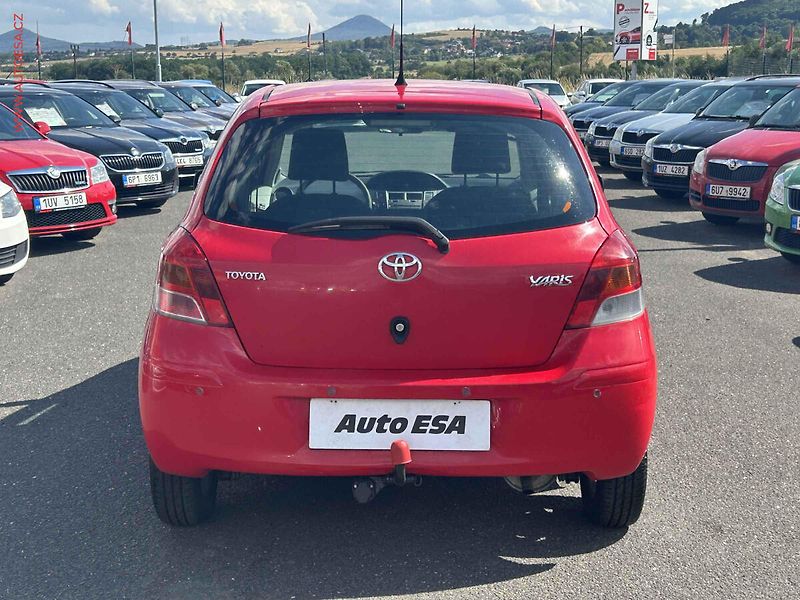 Toyota Yaris (2009) 1.0i - fotka 5 z 15