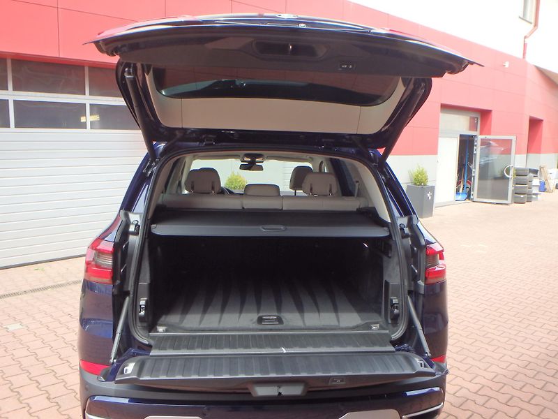 BMW X5 (2019) 3.0 da,X-Line,INDIVIDUAL,Laser - fotka 28 z 33