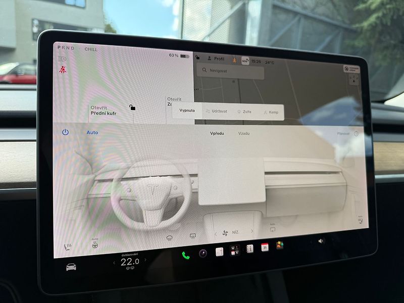 Tesla Model 3 Long Range AWD - fotka 15 z 38