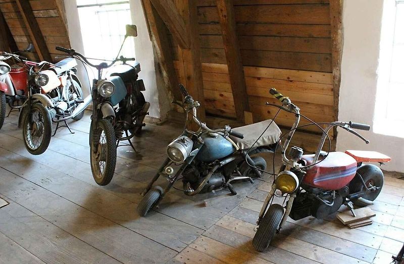 Kouzelný mlýn v Hradčanech otevírá muzejní expozici zapomenutých a ztracených motocyklů a strojů.