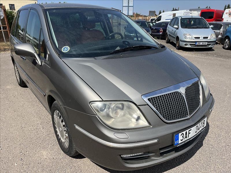 Lancia Phedra 2,0 JTD KLIMA TAŽNÉ STK 7/2028 - fotka 3 z 34