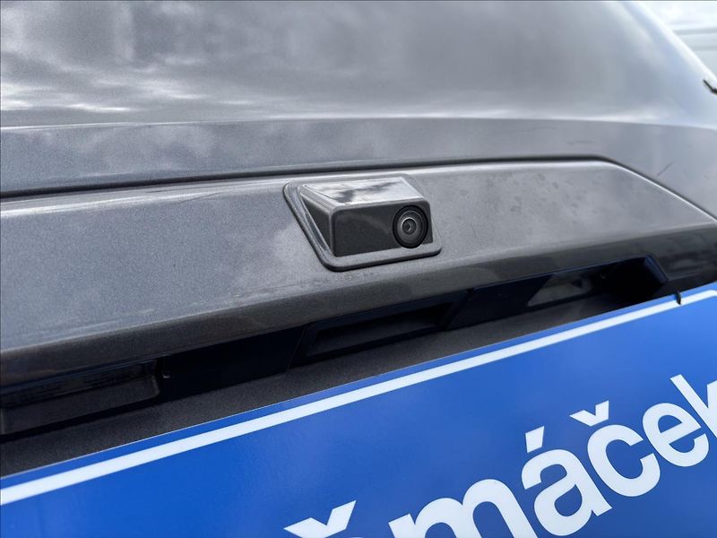 Ford Tourneo Custom 2,0 mHEV 136kW Titanium X L2 - fotka 12 z 45