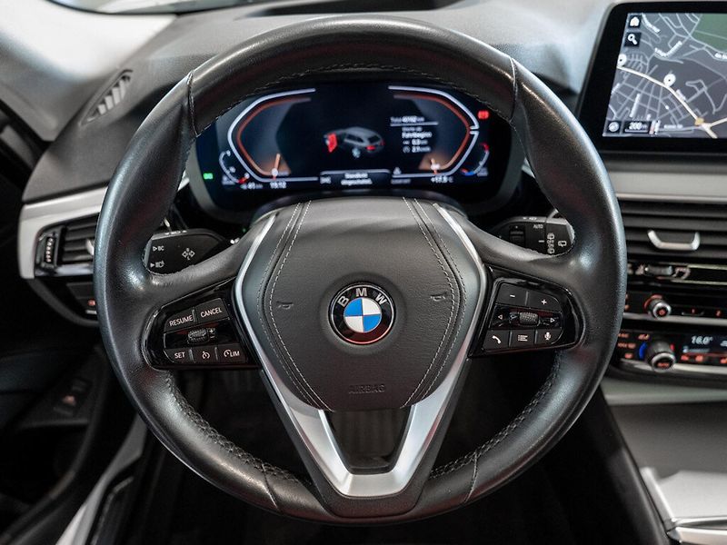 BMW Řada 5 540d xDrive HuD Pano Paměť 4zo - fotka 7 z 12