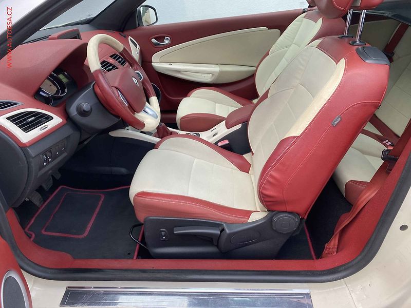 Renault Mégane (2011) 1.4TCe, Panor, AC, TZ - fotka 9 z 17