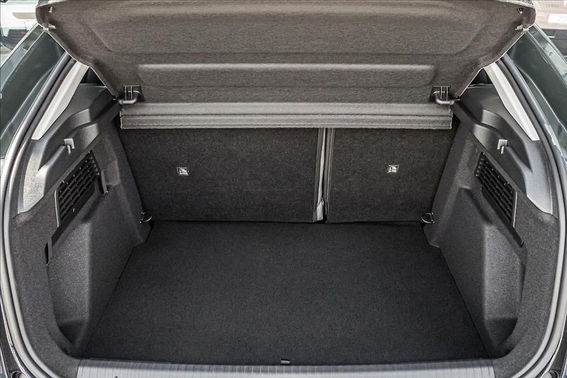 Citroën C4 1,2 MAX 130k Automat + ZIMA - fotka 7 z 18