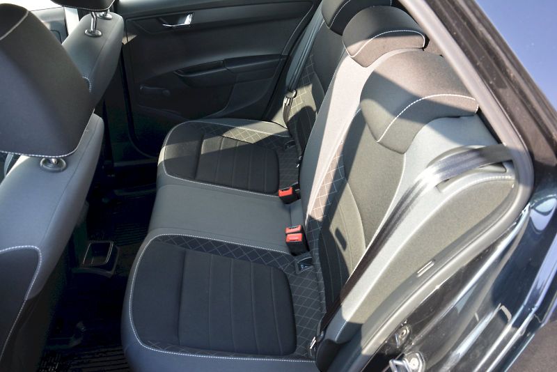 Škoda Fabia (2018) 1.0 MPI 55kW Ambition PLUS - fotka 14 z 25