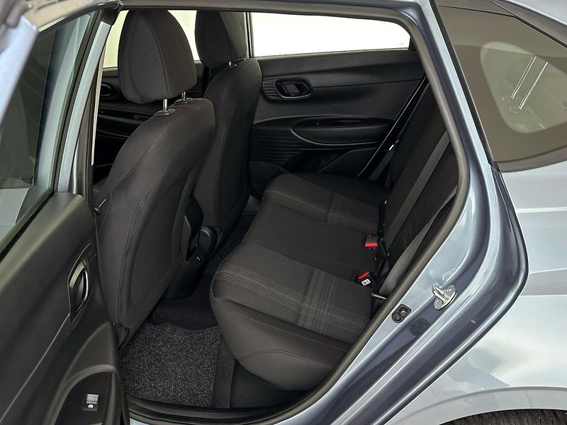 Hyundai i20 Hatchback 1,2i - fotka 8 z 27