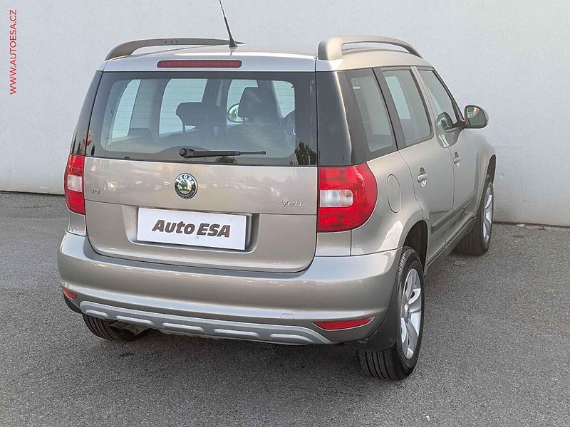 Škoda Yeti (2009) 2.0 TDi, ČR, Klima - fotka 4 z 14