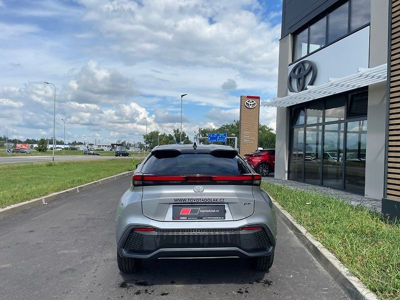 Toyota C-HR 1.8 Hybrid AT Style Bi-Tone - fotka 5 z 24