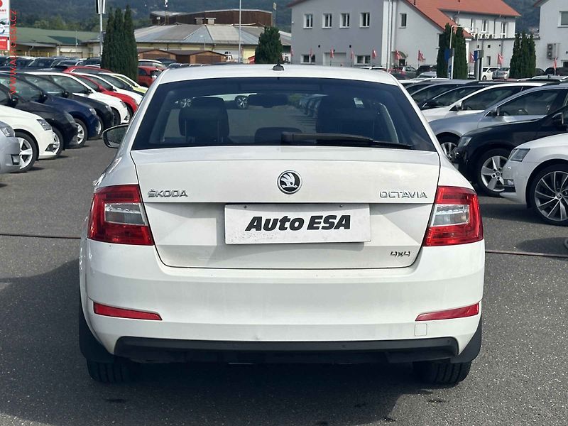 Škoda Octavia (2016) 2.0 TDi 4x4, ČR, Elegance - fotka 5 z 16