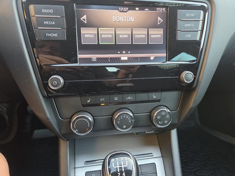 Škoda Octavia (2018) III 1.6TDI 2.Maj. nové v ČR - fotka 28 z 50