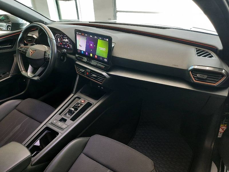 Cupra Leon (2023) SP 1.5 TSI (110kW/150k) DSG - fotka 10 z 35