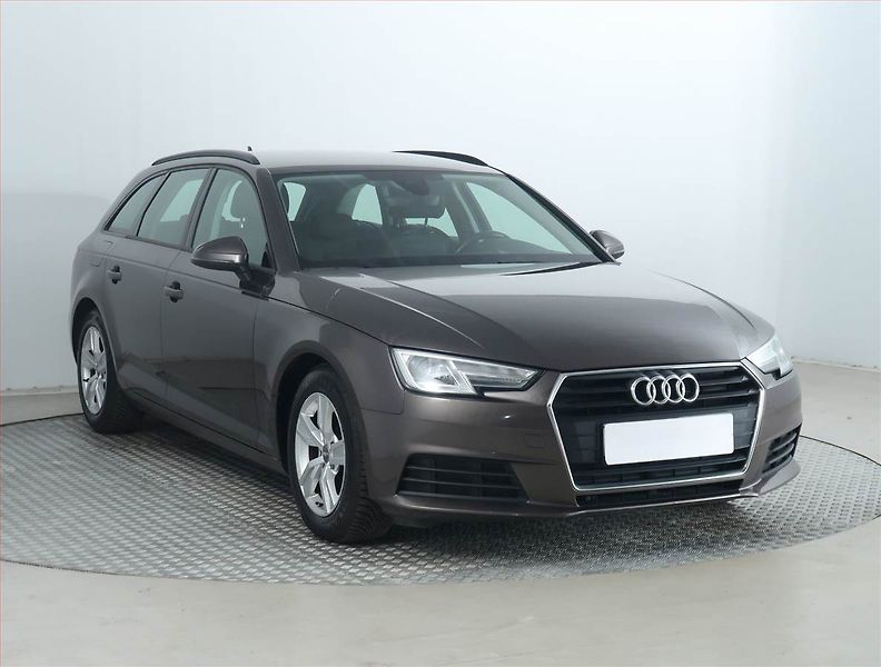 Audi A4 (2018) Sport 2.0 TDI, Automat, Navi - fotografie inzerátu