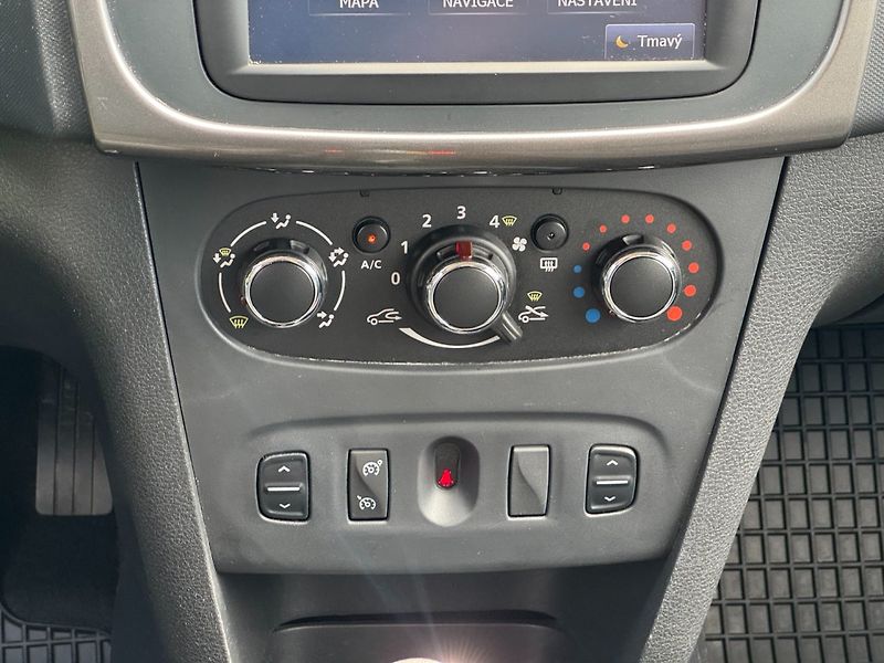 Dacia Logan (2015) MCV 1.5dCi 66kW - fotka 20 z 31
