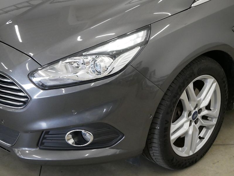 Ford S-MAX - fotka 9 z 29