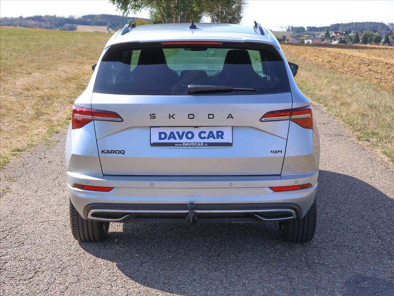 Škoda Karoq 2,0 2.0 TDI Sportline 4x4 DSG - fotka 7 z 35