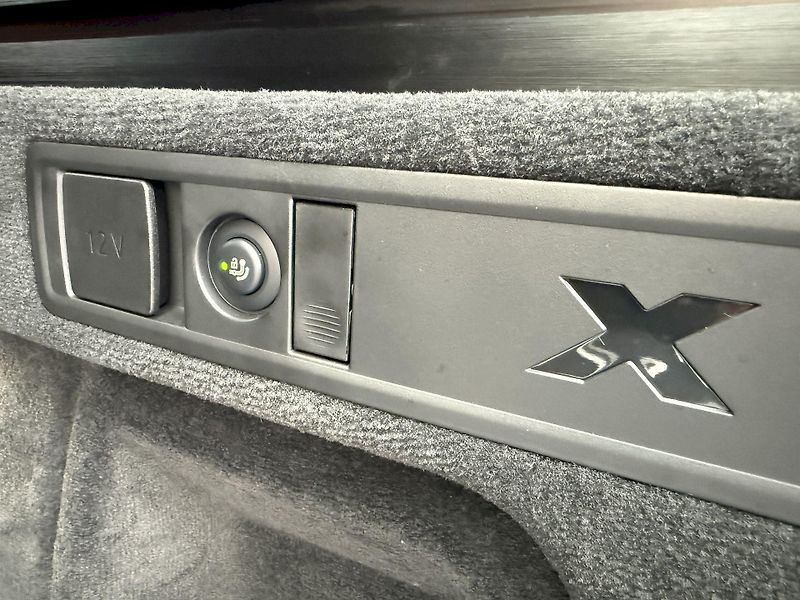 BMW X5 xDrive40d M-PRO Individual AIR - fotka 42 z 50