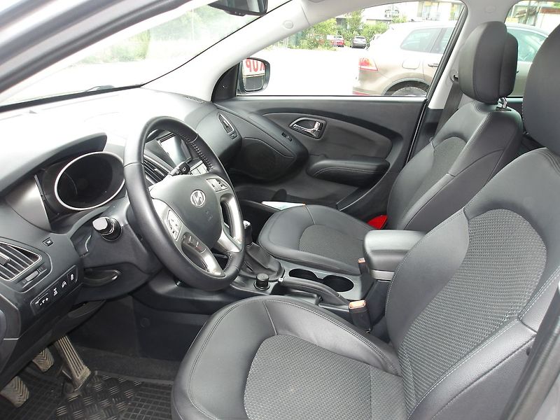 Hyundai ix35 2,0GDi 1.MAJ.! NAJ.94000 km !! - fotka 14 z 39