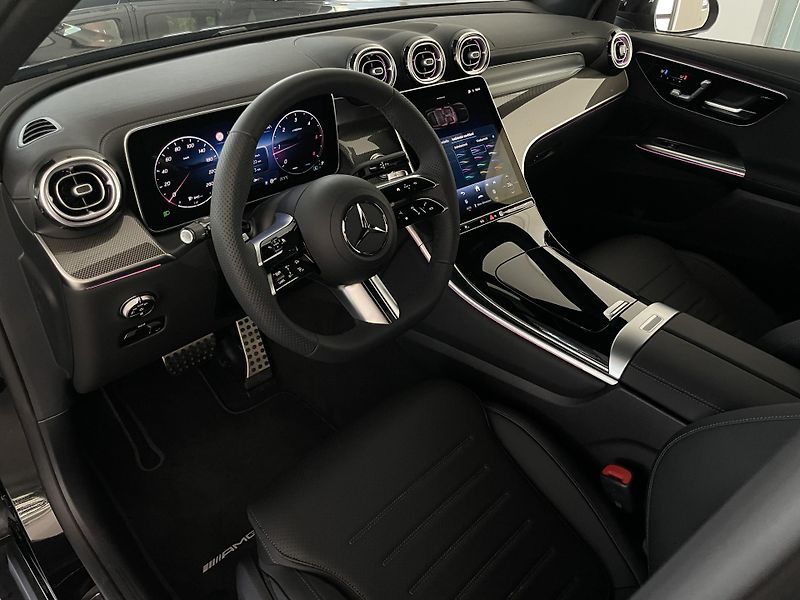 Mercedes-Benz GLC 200d 4Matic - fotka 17 z 33