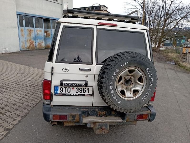 Toyota Ostatní (2009) HZJ 5 místná - fotka 9 z 31