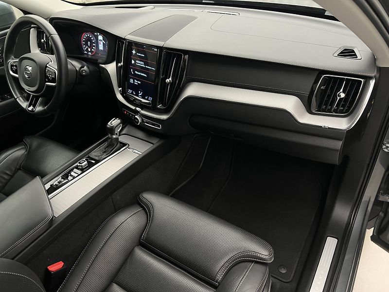 Volvo XC60 D4 INSCRIPTION AUT  - fotka 22 z 41