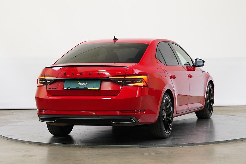 Škoda Superb - fotka 2 z 27