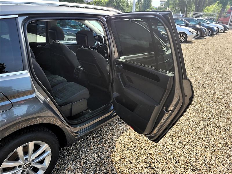 Volkswagen Touran 1,5 Již není k dispozici - fotka 15 z 50