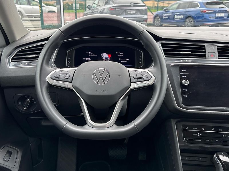 Volkswagen Tiguan Life DSG - fotka 18 z 28