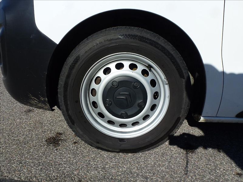 Citroën SpaceTourer 1,5 BHDI L2 Long 8míst TZ klim - fotka 41 z 49