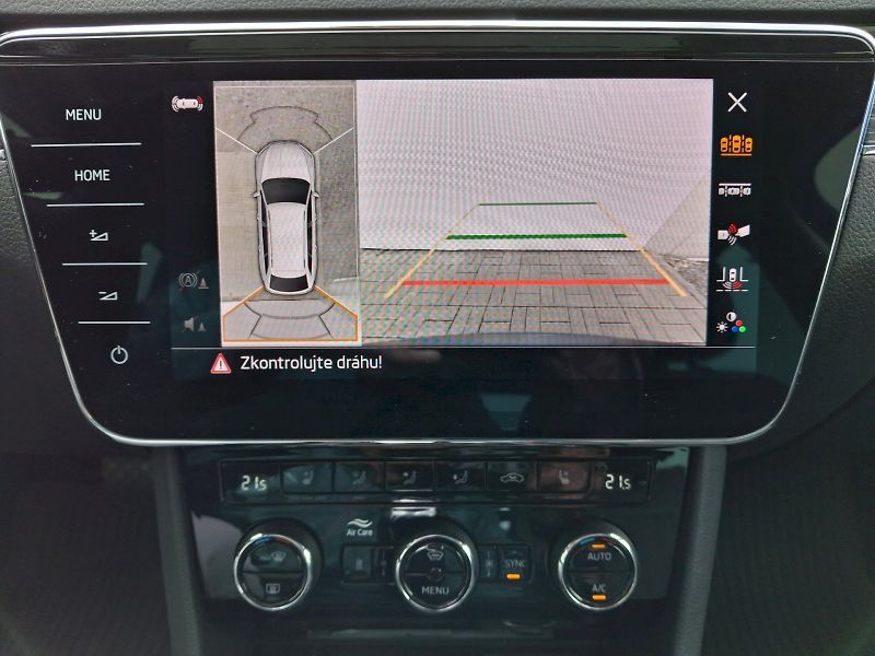 Škoda Superb (2023) Combi Style Extra DSG 4x4 2,0T - fotka 29 z 35