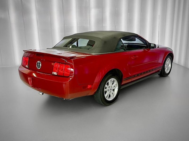 Ford Mustang 4.0 V6 154 kW AT CABRIO, KLIMA - fotka 7 z 18