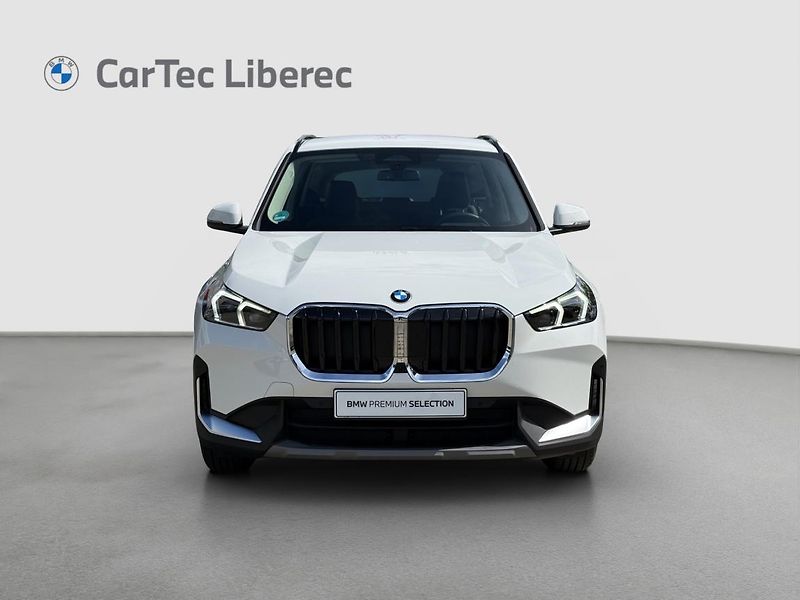 BMW X1 sDrive20i - fotka 16 z 20