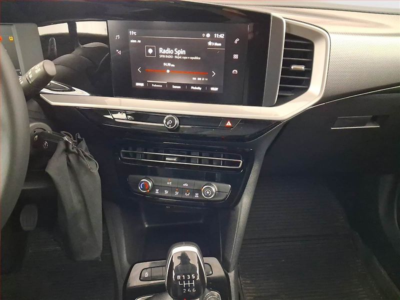Opel Mokka (2025) 1.2 Turbo, Serv.kniha, Kůže - fotka 12 z 19