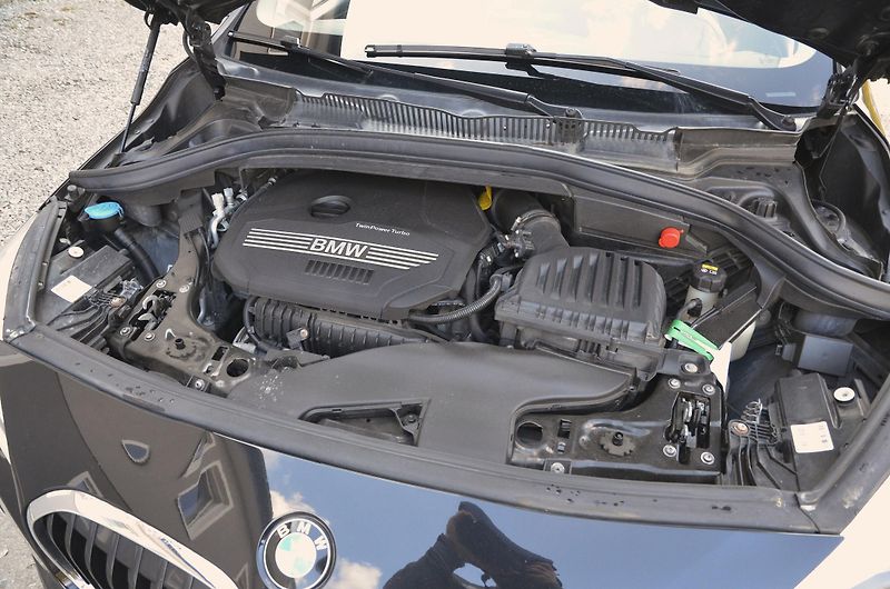 BMW Řada 2 (2019) 218i GT 99tkm ČR 7míst ZÁRUKA - fotka 11 z 43