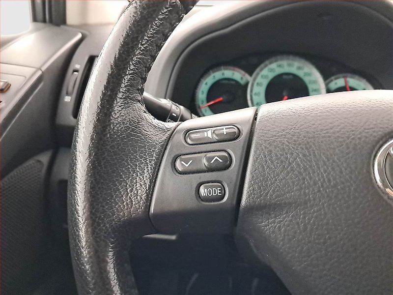 Toyota Corolla Verso (2008) 1.8, Serv.kniha, Park. senzory - fotka 17 z 18