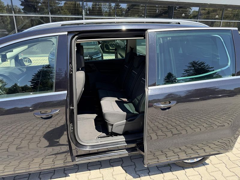 Volkswagen Sharan (2015) 2.0TDI 103kW DSG 7M EL. DVĚŘE - fotka 20 z 41