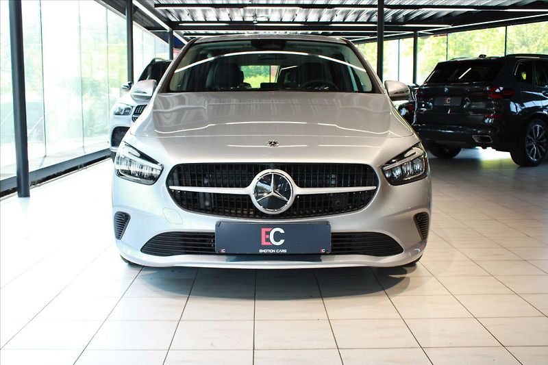 Mercedes-Benz Třídy B 180 MBUX / 1000km / DPH / LED - fotka 2 z 32