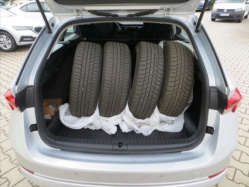 Škoda Octavia 2,0 TDI 85kW Ambition ČR - fotka 7 z 26