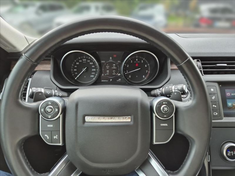 Land Rover Discovery 3,0 Si6 SE  5 - fotka 8 z 19