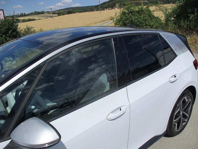 Volkswagen ID.3 PRO PERFOR 150kW (62kWh) 93TKM - fotka 11 z 51