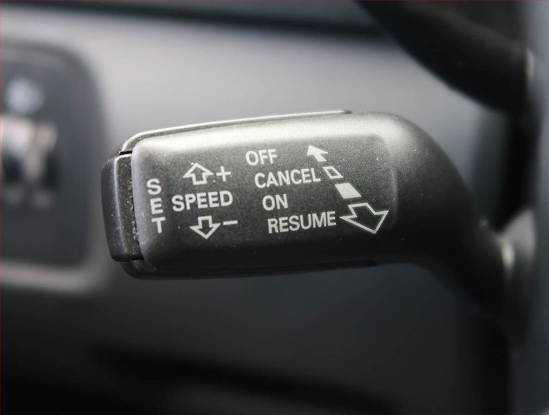 Audi A3 (2011) 1.6 TDI, Tempomat - fotka 15 z 18