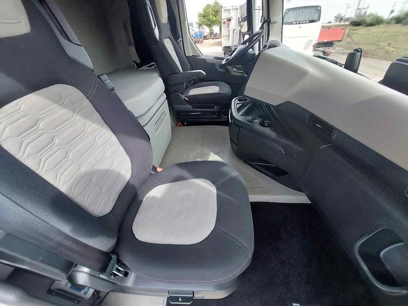 Ford Ostatní F-Max 1850 LL - fotka 20 z 58