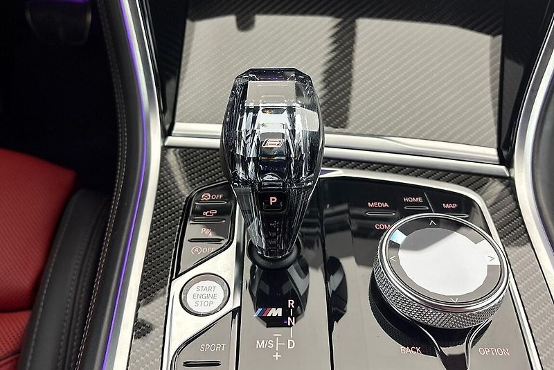 BMW Řada 8 M850i xDrive - fotka 11 z 17