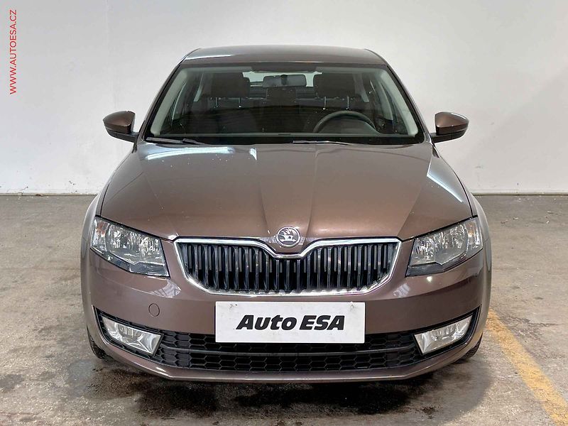 Škoda Octavia (2014) 1.2, AC - fotka 2 z 14