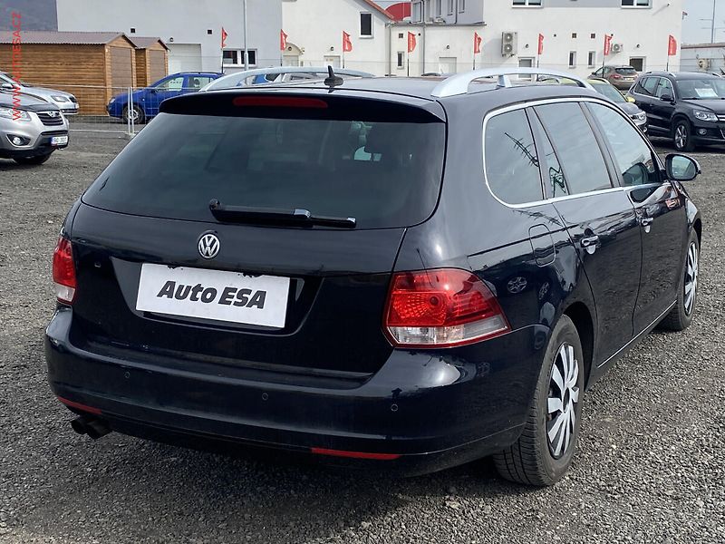 Volkswagen Golf (2010) 1.4TSi, AC, výhřev sed. - fotka 6 z 20