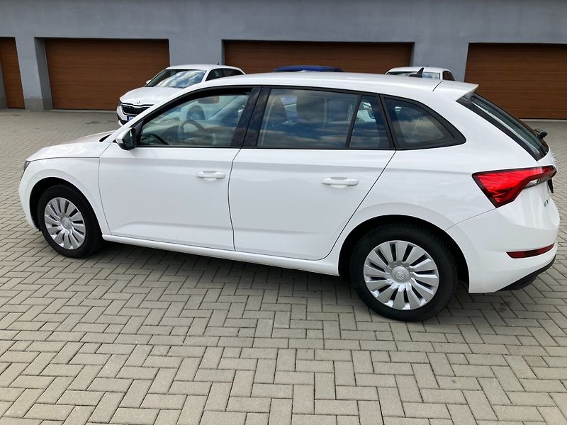 Škoda Scala (2022) 1.0TSI 70kW AMBITION - fotka 7 z 23